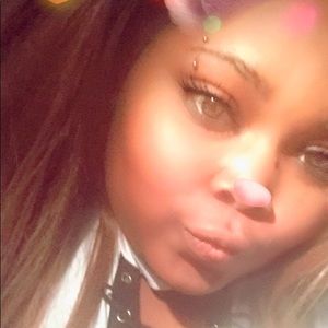 Meet your Posher, Kena